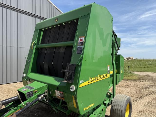 Image of John Deere 567 equipment image 1