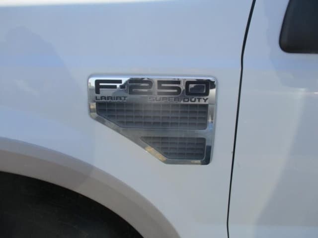 Image of Ford F-250 equipment image 3