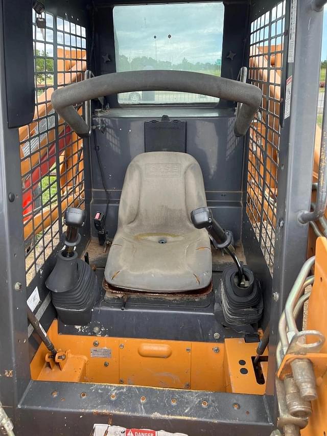 Image of Case 420 equipment image 3