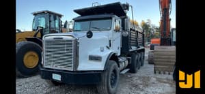 2010 Freightliner FLD120 Image