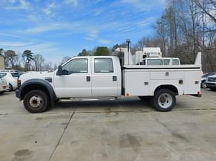 2009 Ford F-550 Equipment Image0