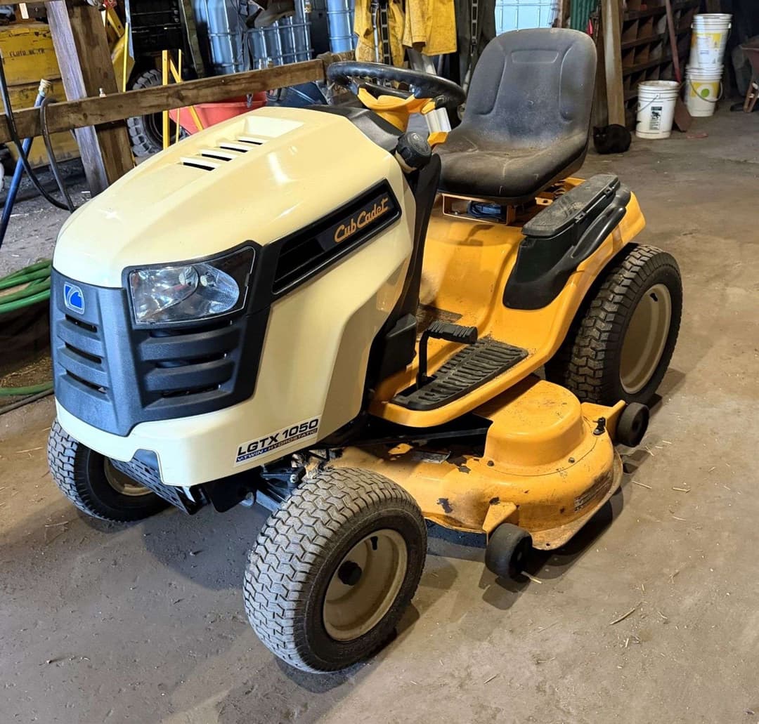 Image of Cub Cadet LGTX1050 Image 0