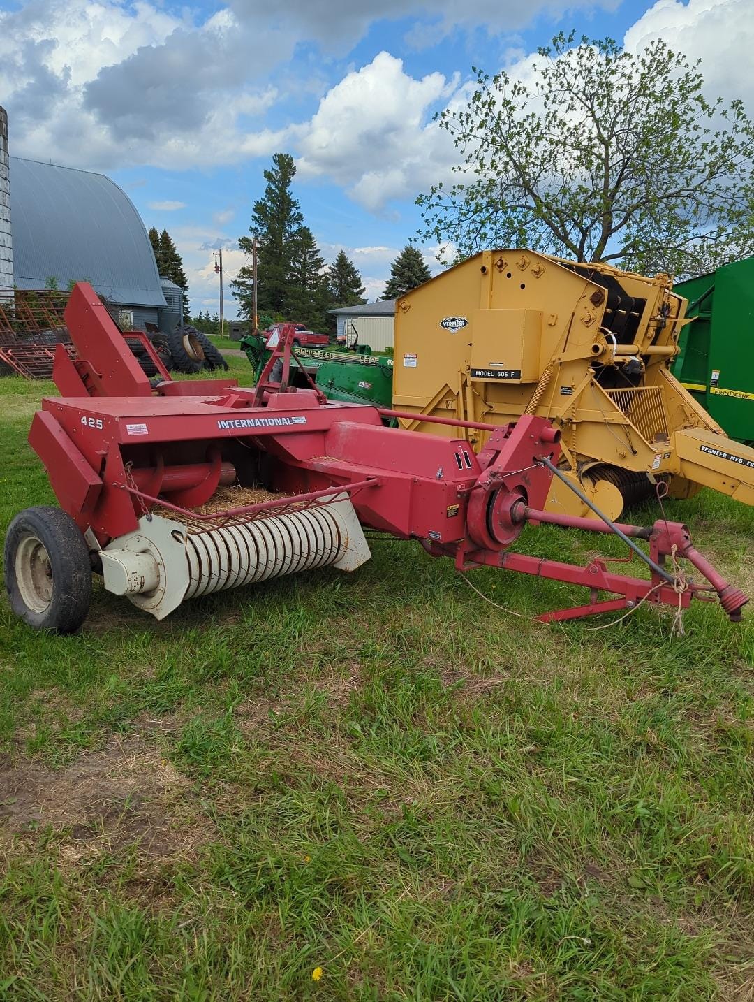 Main image International Harvester 425