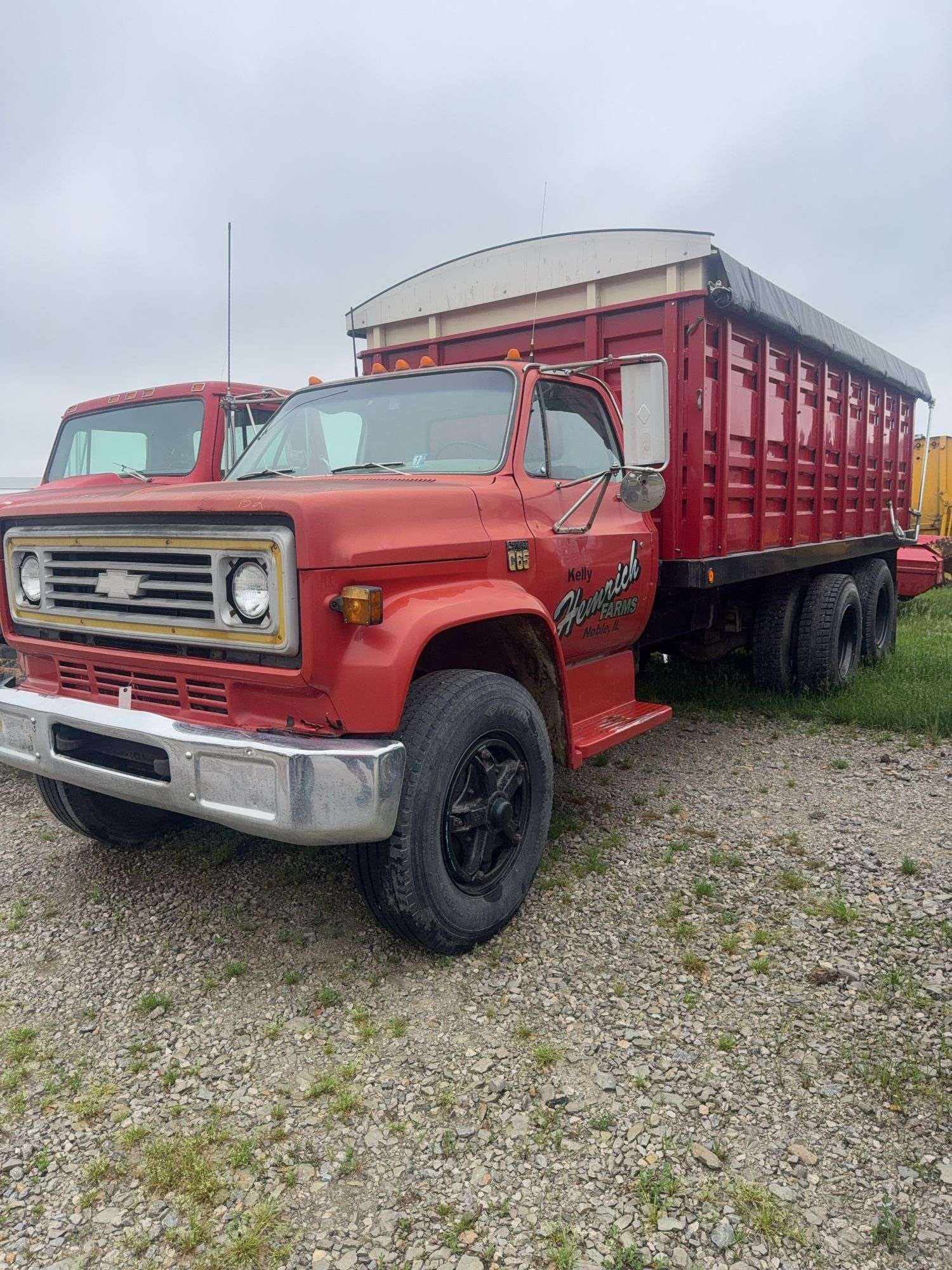 1976 Chevrolet C65 Equipment Image0