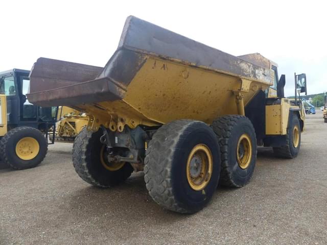 Image of Komatsu HM300-1 equipment image 2