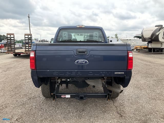 Image of Ford F-250 equipment image 3