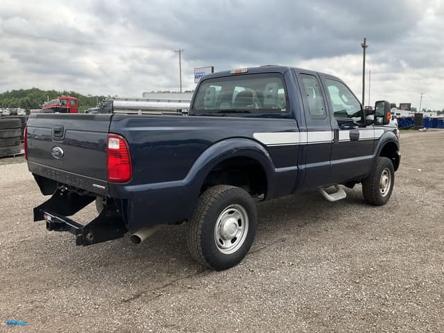 Image of Ford F-250 equipment image 4
