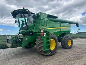 Main image John Deere S690