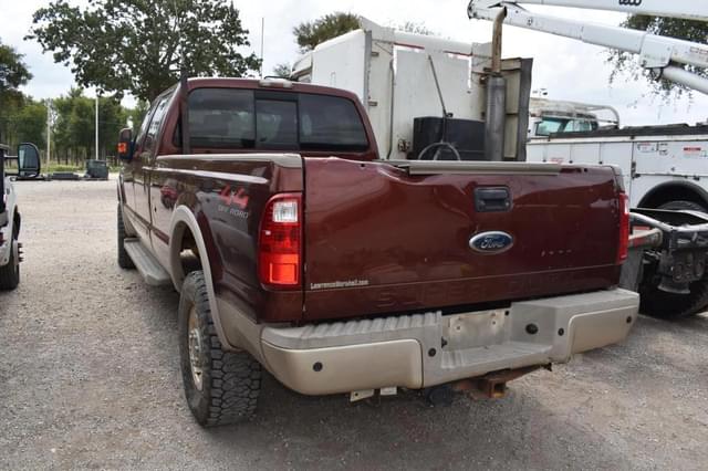 Image of Ford F-350 equipment image 2
