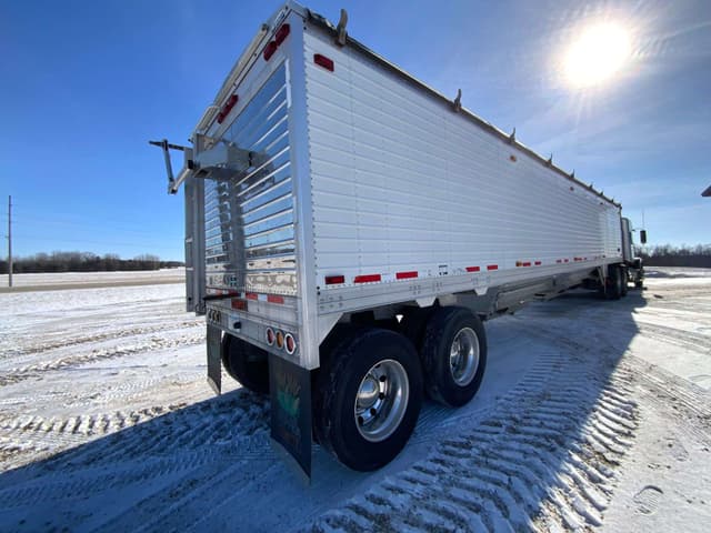 Image of Timpte Grain Trailer equipment image 4