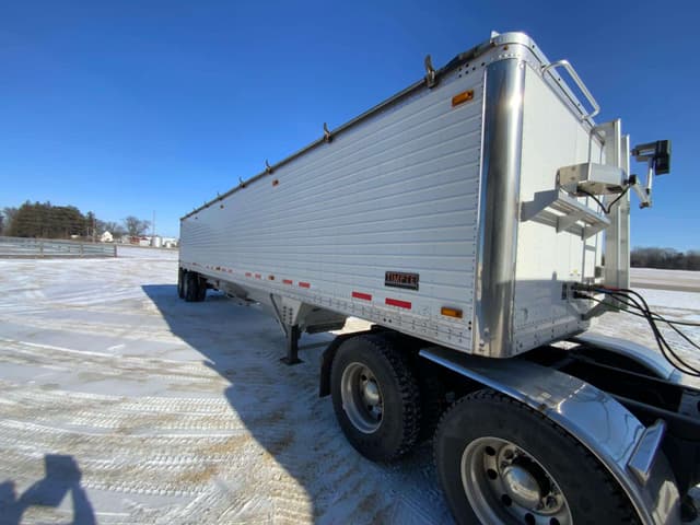 Image of Timpte Grain Trailer equipment image 1