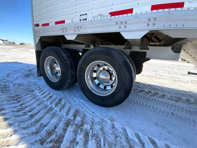 Image of Timpte Grain Trailer equipment image 3