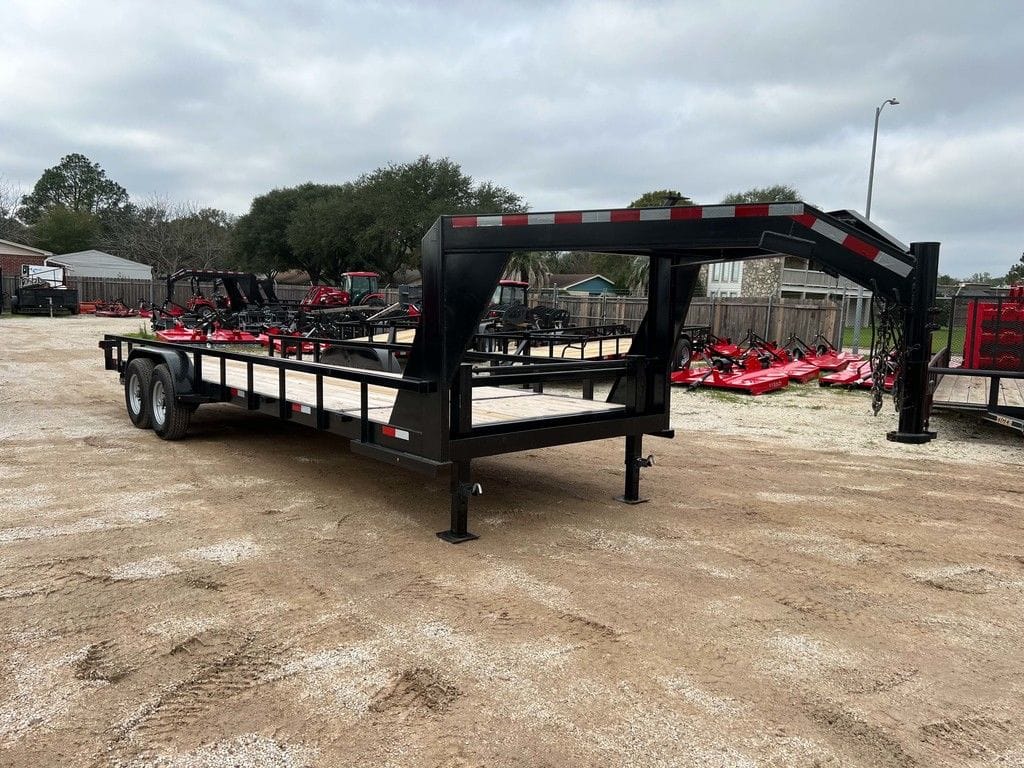 2025 C&M 83x24 Gooseneck Equipment Image0