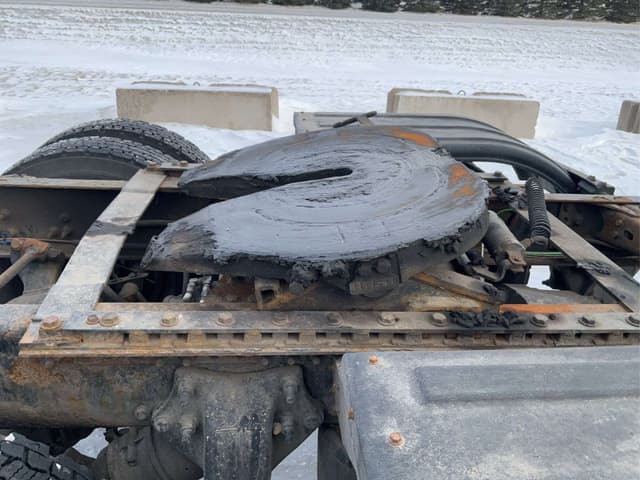 Image of Freightliner CL120 equipment image 3