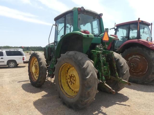 Image of John Deere 7420 equipment image 4