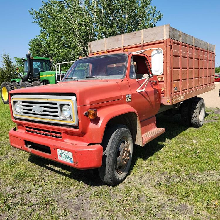 1974 Chevrolet C60 Equipment Image0