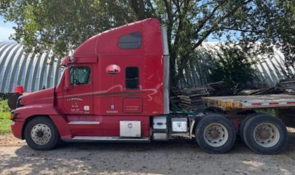 Image of Freightliner Century Primary image