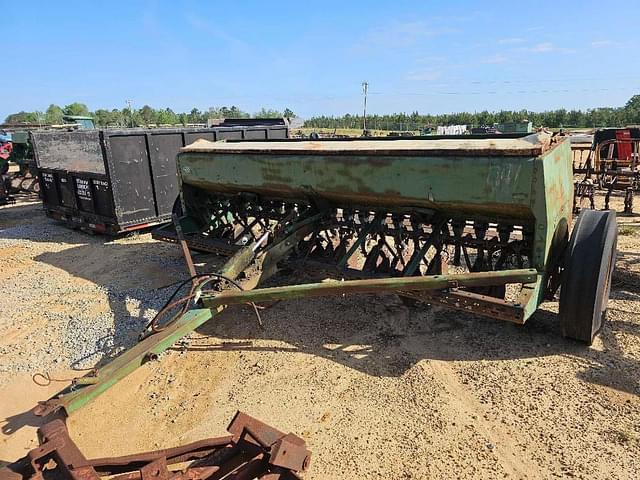Image of John Deere 8000 equipment image 1
