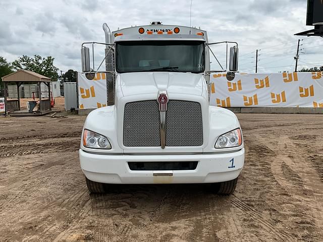 Image of Kenworth T3 equipment image 1