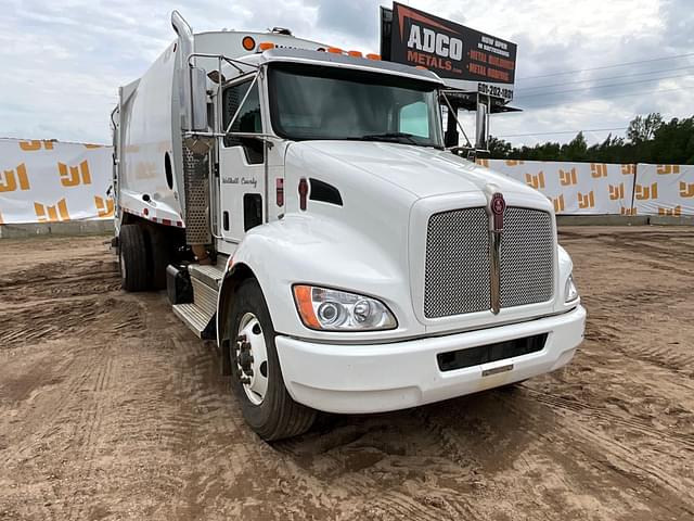 Image of Kenworth T3 equipment image 2