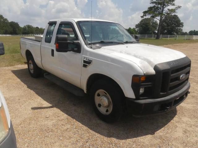 Image of Ford F-250 equipment image 1