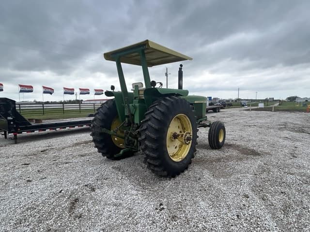 Image of John Deere 4320 equipment image 4