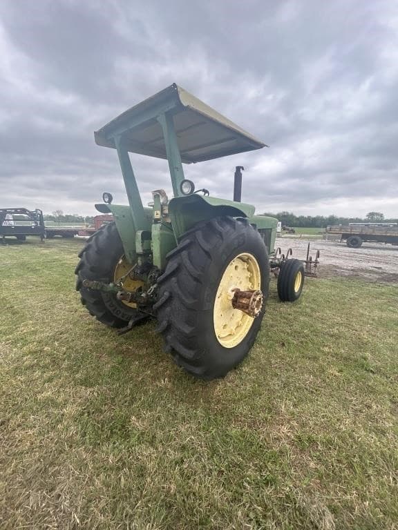 Image of John Deere 4320 equipment image 4