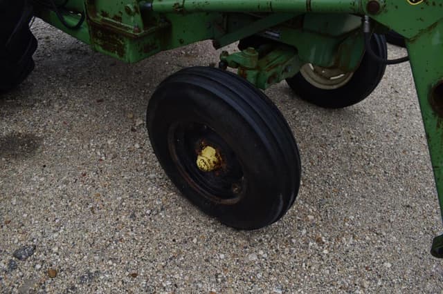 Image of John Deere 2440 equipment image 2