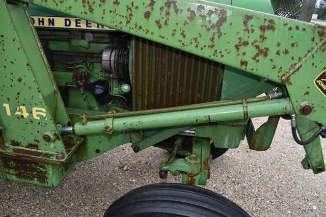 Image of John Deere 2440 equipment image 3