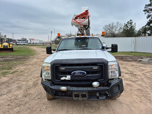 Image of Ford F-550 equipment image 1