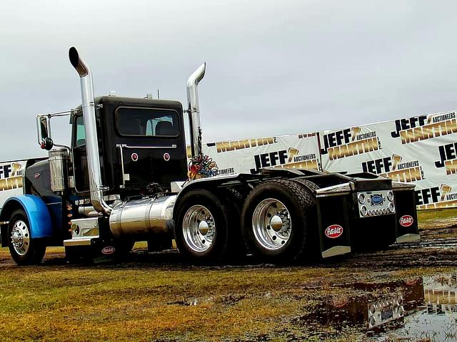 Image of Peterbilt 379 equipment image 4