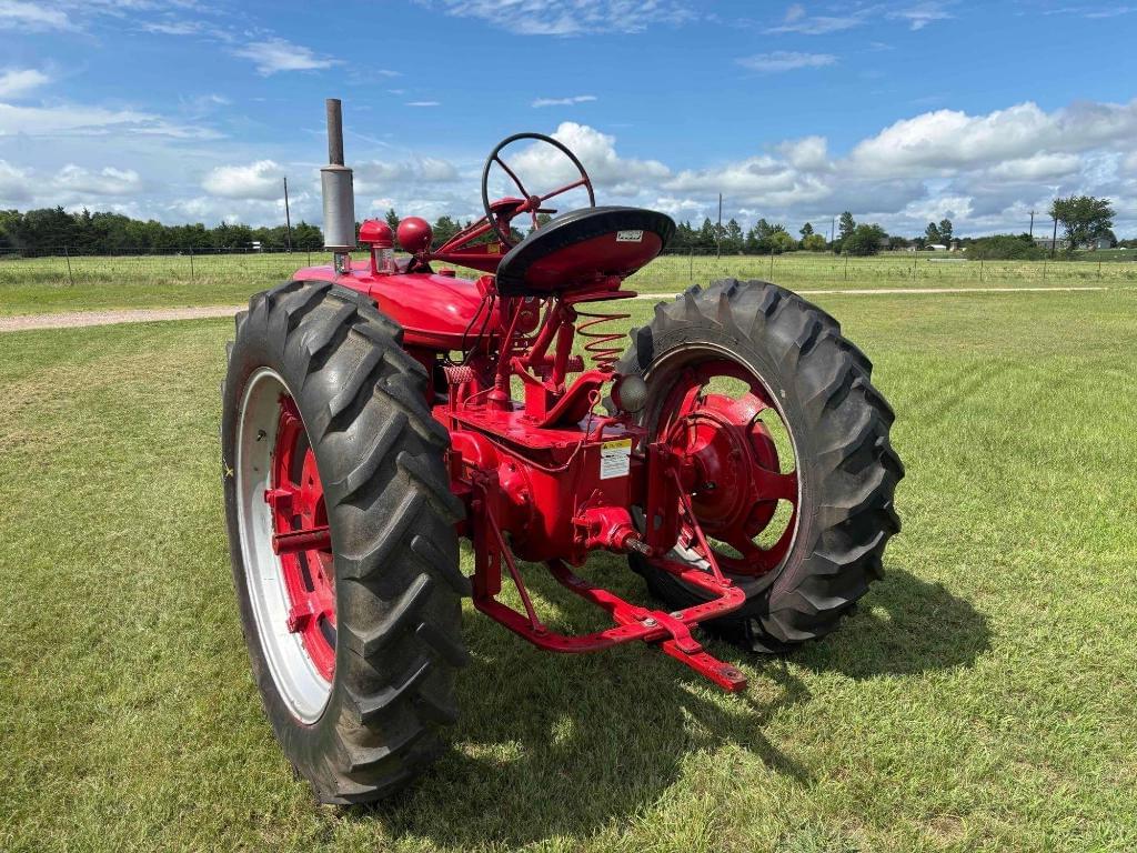 Image of Farmall H Image 1