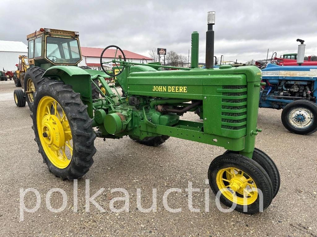 Main image John Deere B