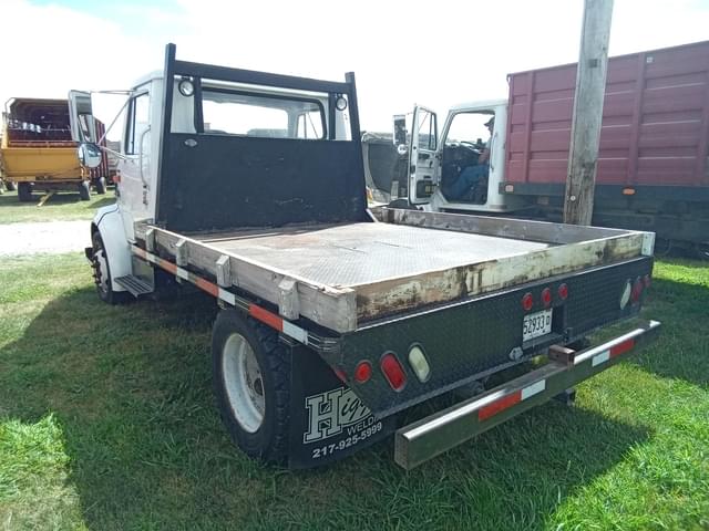 Image of International 4700 equipment image 3