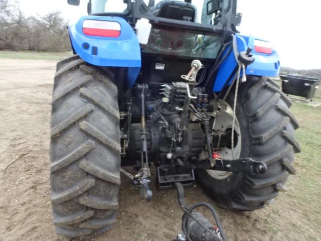 Image of New Holland TS6.120 equipment image 2