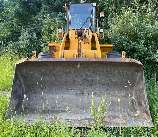 Image of John Deere 544E equipment image 2