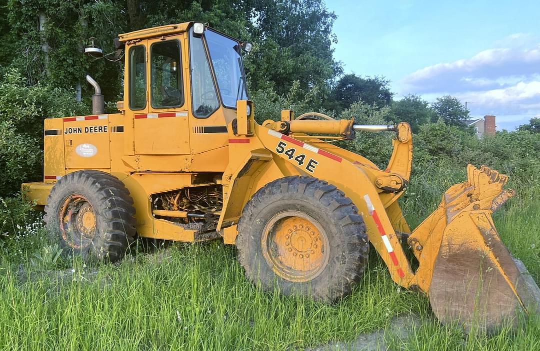 Image of John Deere 544E Primary image