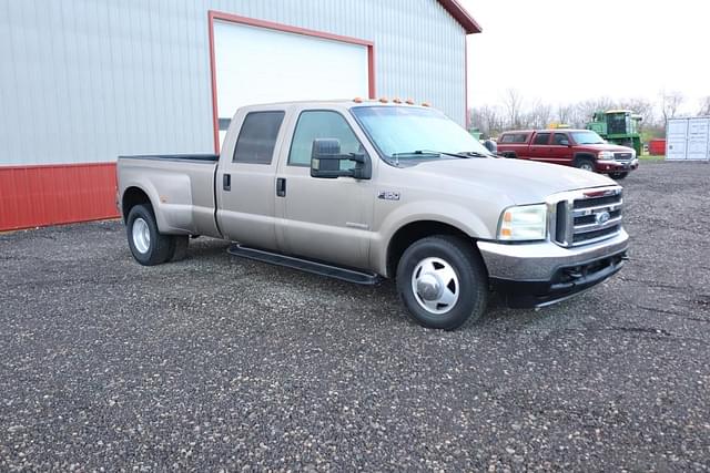 Image of Ford F-350 equipment image 1