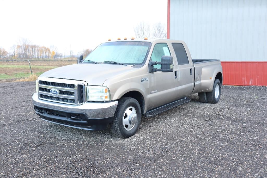 Image of Ford F-350 Primary image