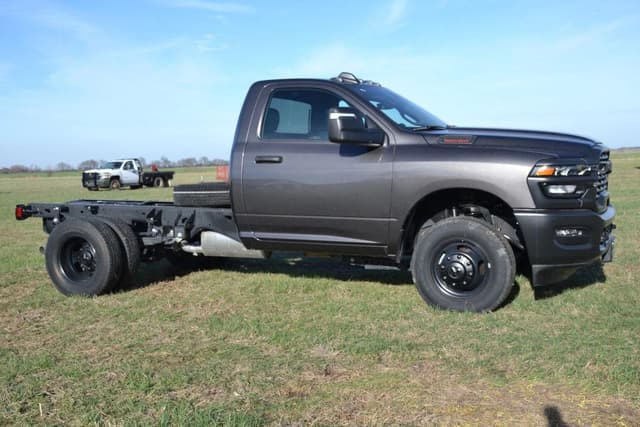 Image of Dodge Ram 3500 equipment image 3