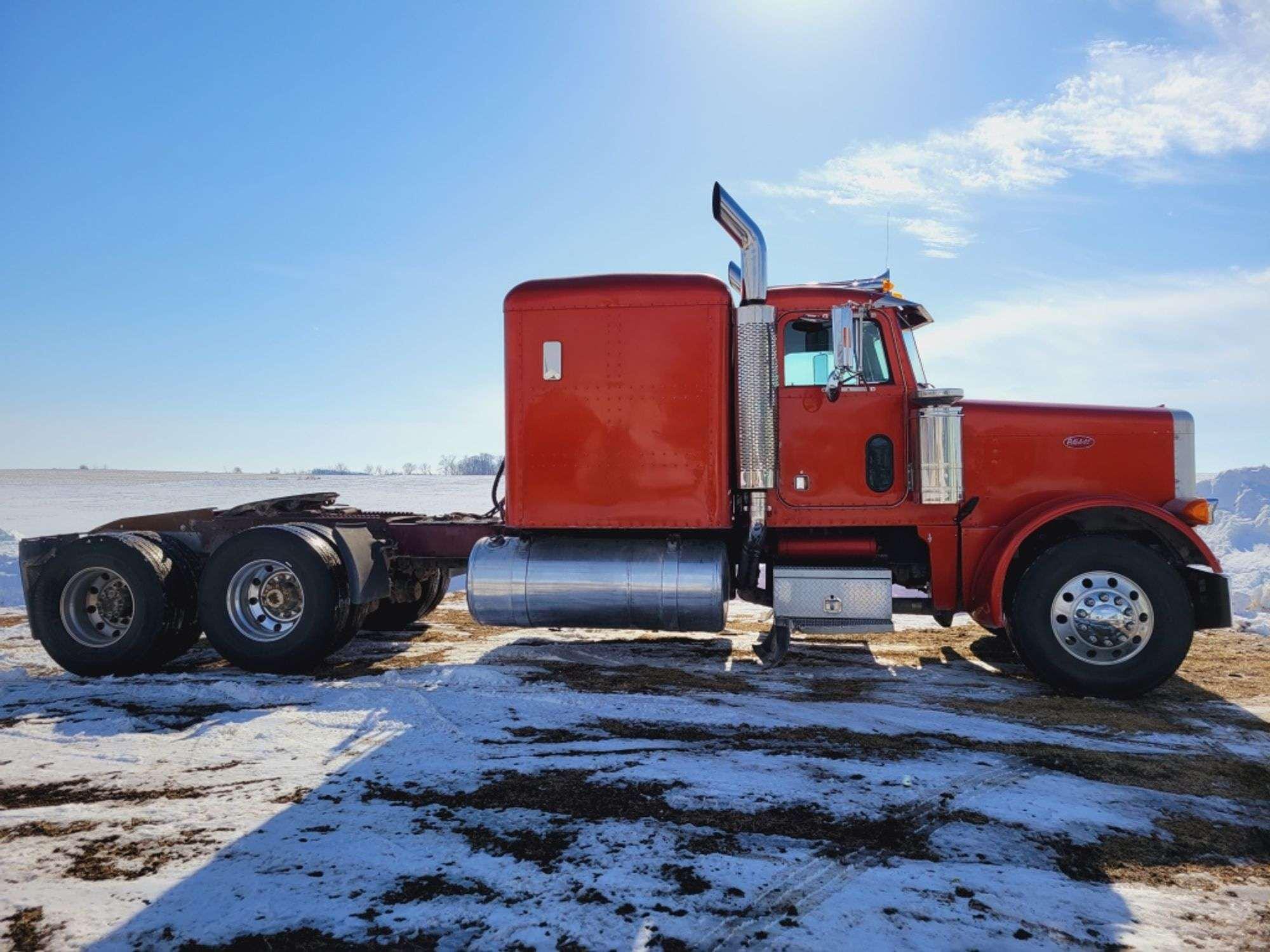 Main image Peterbilt 379