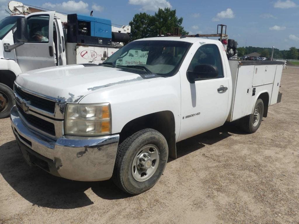 2009 Chevrolet 2500HD Equipment Image0