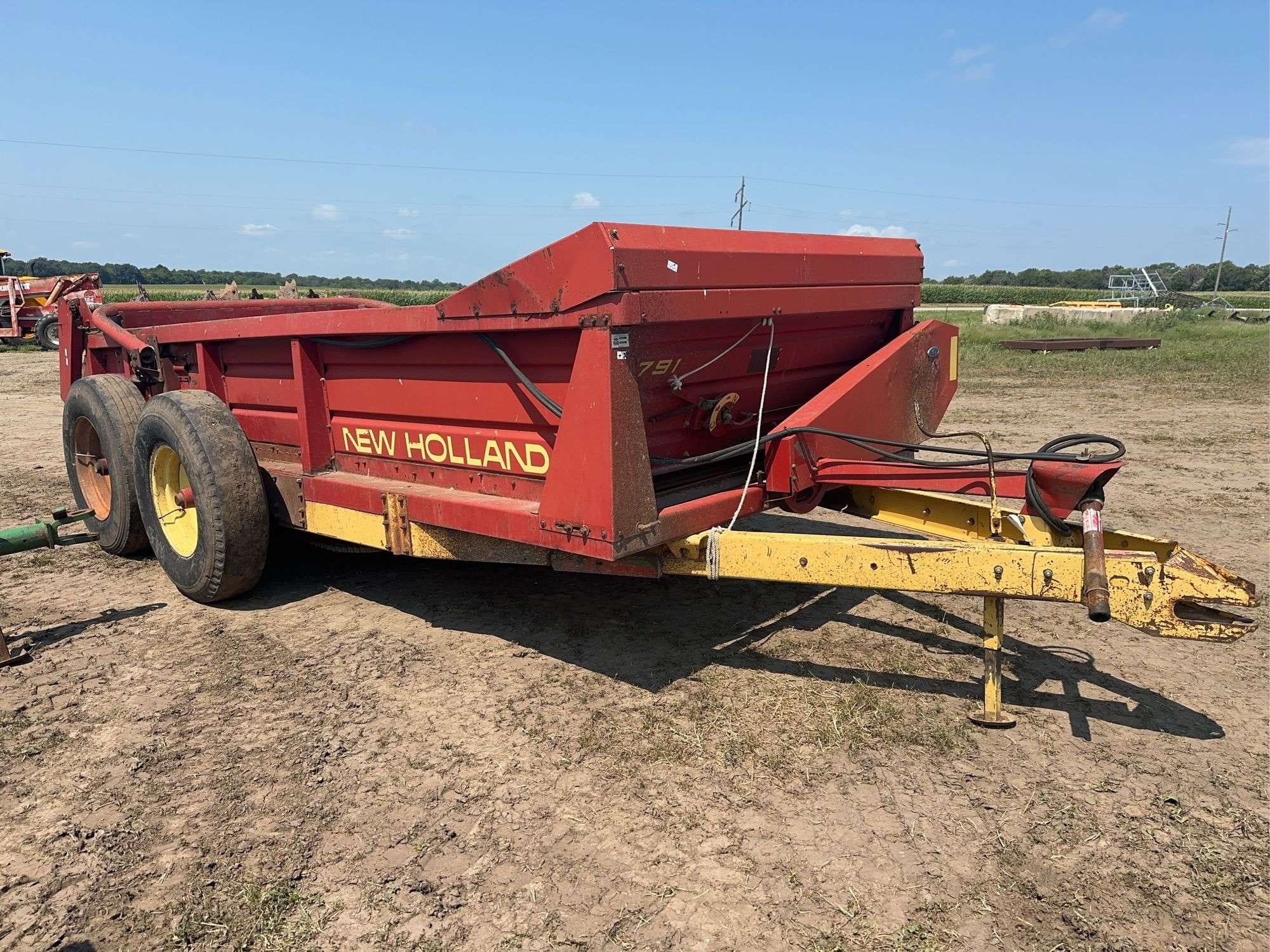 New Holland 791 Equipment Image0