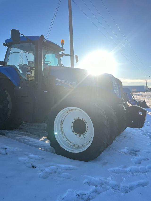 Image of New Holland T8.330 equipment image 2