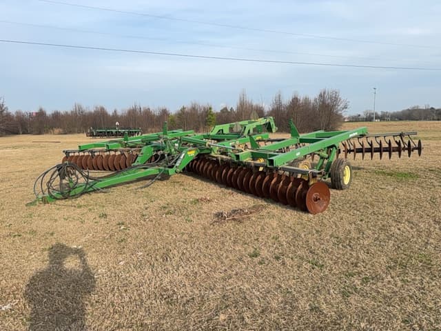 Image of John Deere 637 equipment image 2