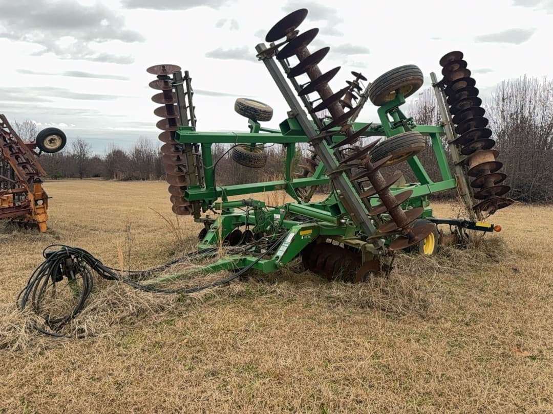 Image of John Deere 637 Primary image