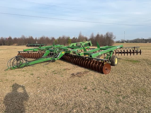 Image of John Deere 637 equipment image 3