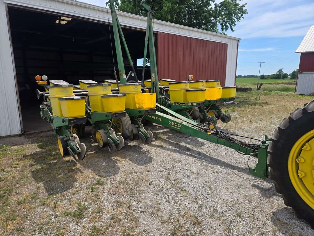 Image of John Deere 7200 Primary image
