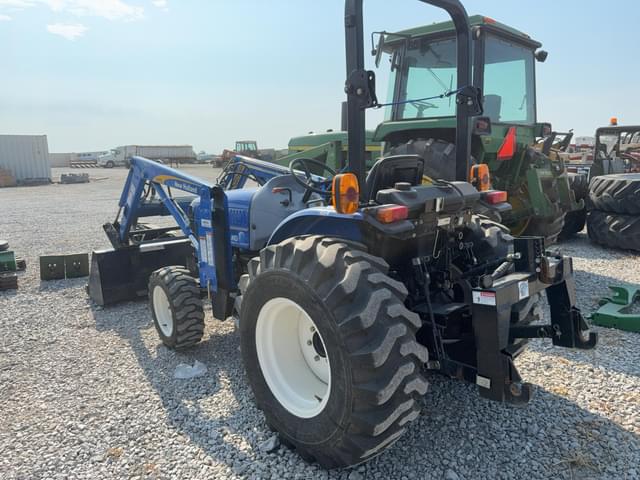 Image of New Holland Workmaster 40 equipment image 2
