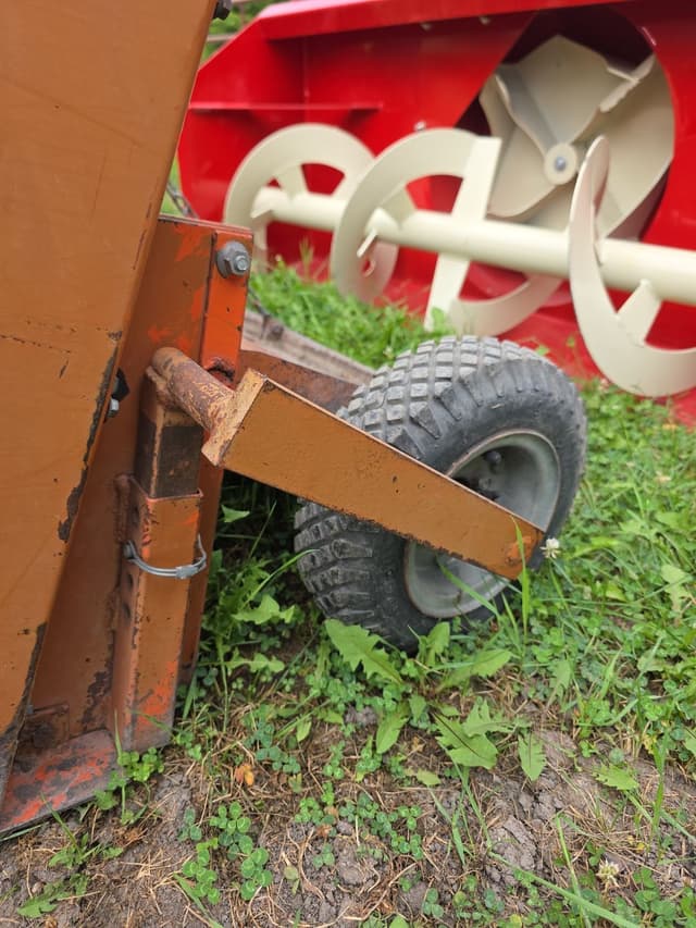 Image of Howard Rotavator 300 equipment image 3